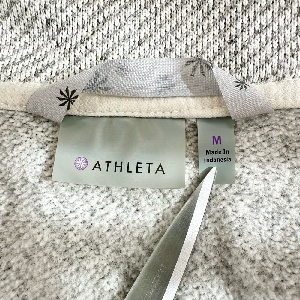 Athleta Trailwinds Knit Hike Jacket, Sandy White Heather, Medium - Picture 7 of 14